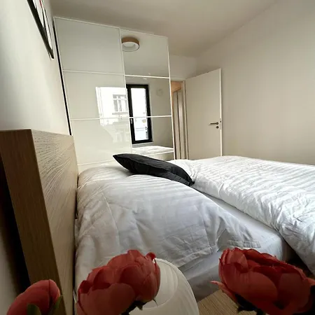 Apartamento Viktoria N7 With Garage & Terrace