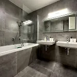 Viktoria N7 With Garage & Terrace * Praha