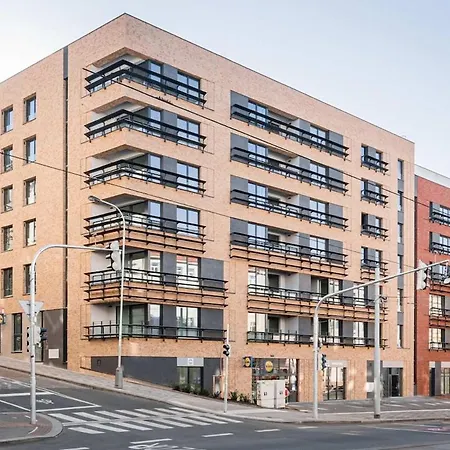 Viktoria N7 With Garage & Terrace * Praga